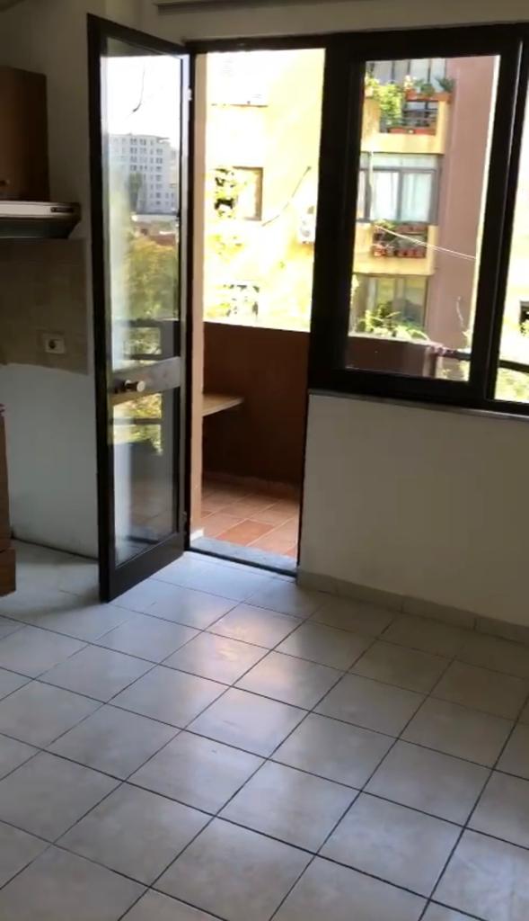 Tirane, jepet me qera apartament 2+1+BLK Kati 4, 90 m² 45.000 Leke (Ish Fusha e Aviacionit)