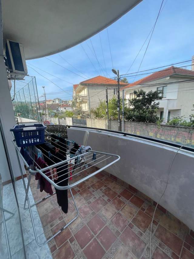 Tirane, jepet me qera apartament 2+1+BLK Kati 2, 90 m² 400 Euro (Rruga e Elbasanit)