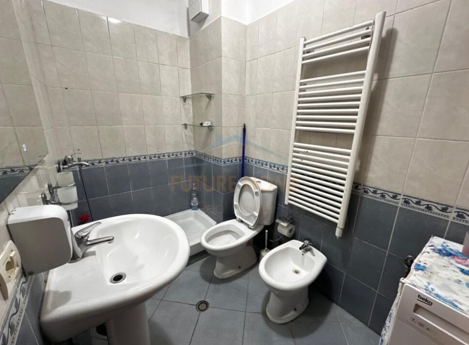 Tirane, shitet apartament 2+1 Kati 2, 86 m² 93.000 € (Fresk)