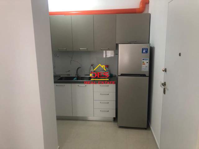 Vlore, jepet me qera apartament 2+1+BLK Kati 6, 104 m² 400 Euro (Rruga Cajupi,Vlore)