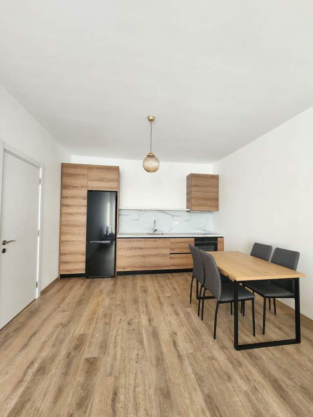 Tirane, jepet me qera apartament 1+1+A+BLK Kati 10, 75 m² 500 Euro (Farmacia 10)