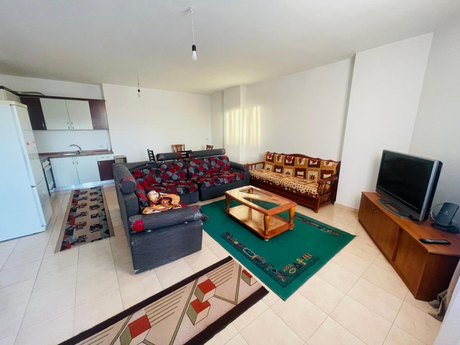 Shqiperi, jepet me qera apartament Kati 9, 80 m² 350 € (Yzberisht)