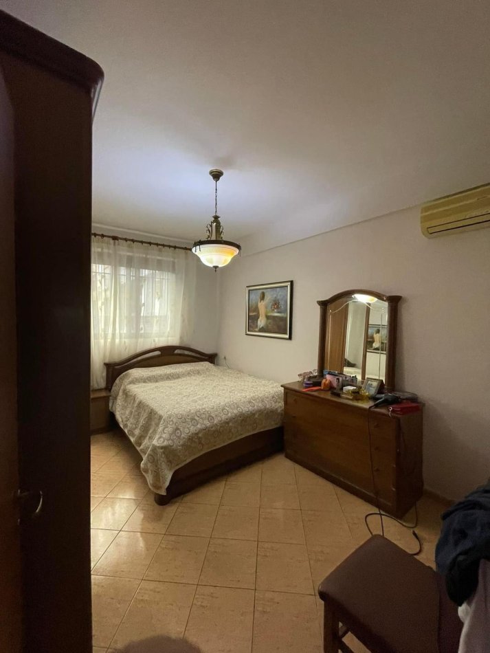 Tirane, shitet apartament 2+1 Kati 0, 117 m² 163.000 € (Rruga e Kavajes)