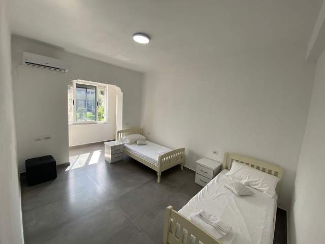 Tirane, jepet me qera apartament Kati 2, 69 m² 500 Euro (Rruga e Dibres)