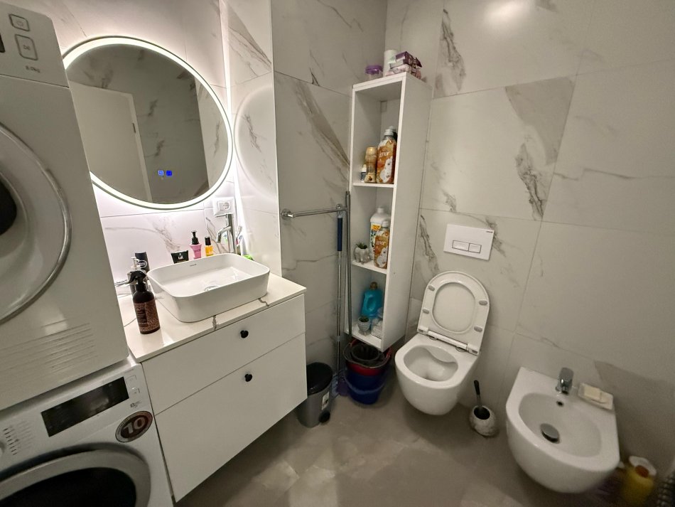 Tirane, jepet me qera apartament 2+1 Kati 2, 90 m² 400 € (ali demi)