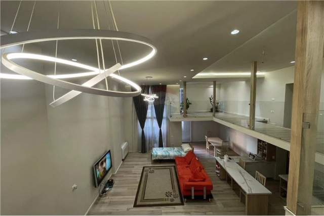 Tirane, shitet apartament duplex 3+1+A+BLK Kati 1, 160 m² 160.000 Euro (Rr. Kavajes)
