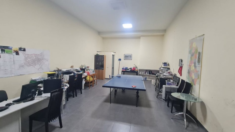 Tirane, jepet me qera ambjent biznesi Kati 0, 60 m² 400 € (Selvia , Rruga e Saracve)