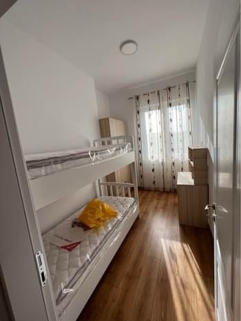 Tirane, jepet me qera apartament 2+1 Kati 1, 350 m² 350 € (Kamez)