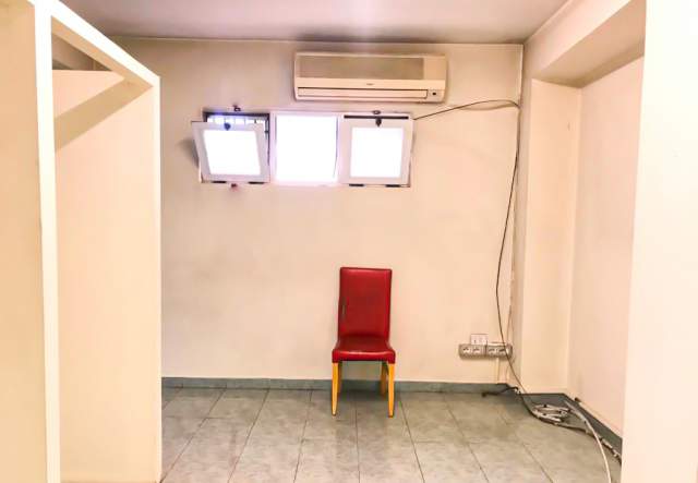 Tirane, jepet me qera ambjent biznesi 110 m² 1.200 Euro