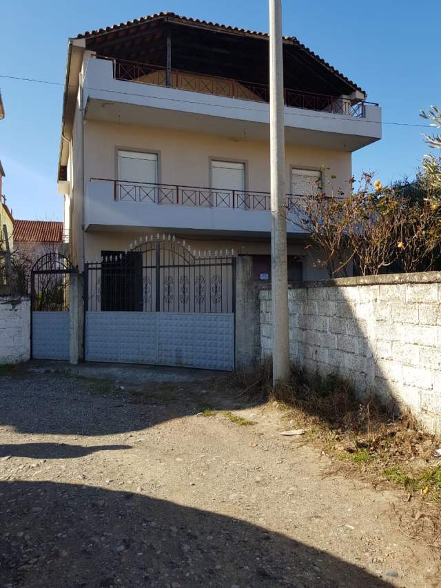 Elbasan, shitet shtepi 333 m² 100.000 Euro
