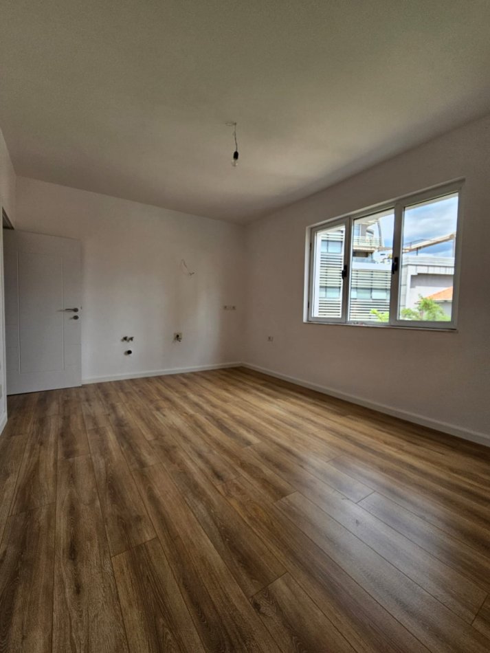 Tirane, shitet apartament 1+1 Kati 4, 45 m² 130.000 € (Posta Shqiptare , Qender)