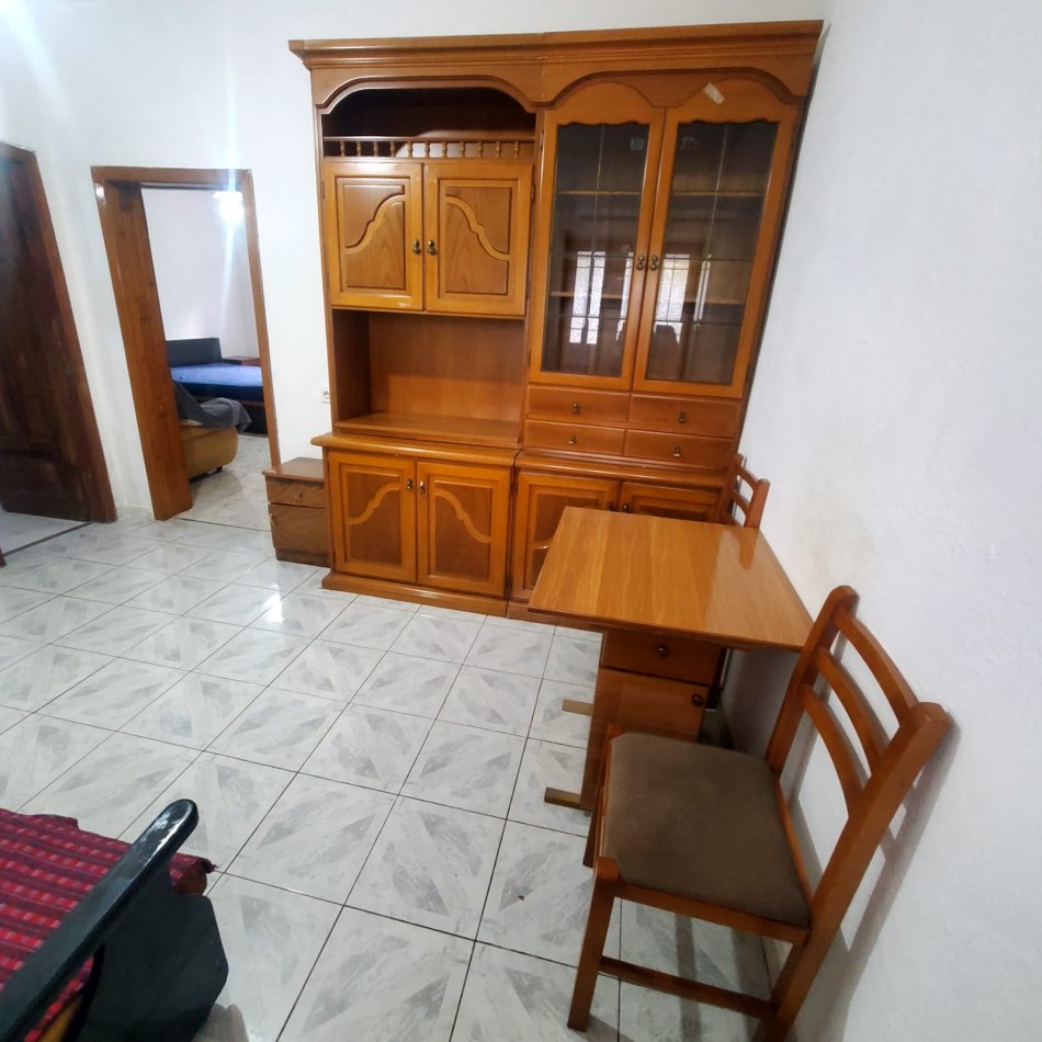 Tirane, jepet me qera apartament 1+1 Kati 2, 57 m² 260 € (Siri Kodra)