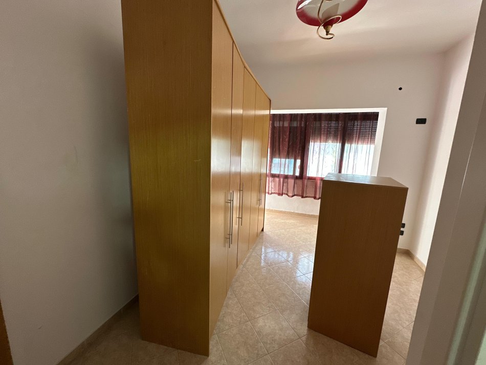 Shqiperi, jepet me qera apartament 1+1 Kati 4, 70 m² 450 € (21 dhjetori)
