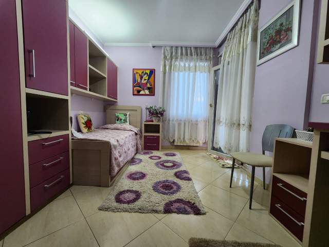 Tirane, shitet apartament 3+1+BLK Kati 4, 145 m² 232.000 Euro (liqeni thate)