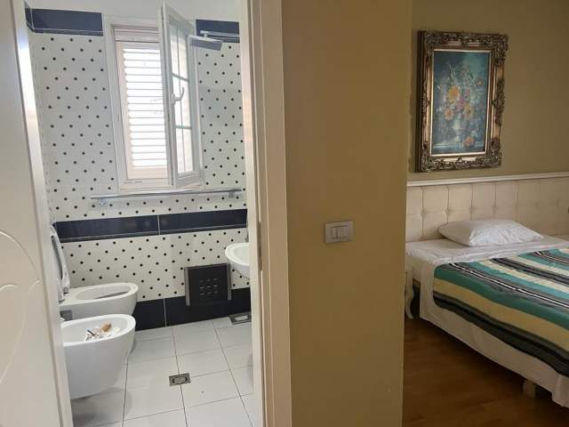 Tirane, jepet me qera shtepi 3+1+BLK Kati 2, 178 m² 600 Euro (rruga Enver Begeja)