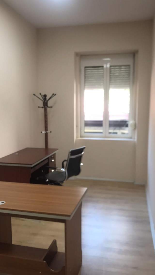 Tirane, jepet me qera ambient biznesi Kati 0, 184 m² 2.500 Euro (shallvaret)