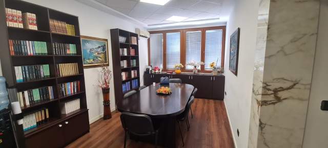 Tirane, shes zyre Kati 3, 161 m² 485.000 Euro (Blloku)