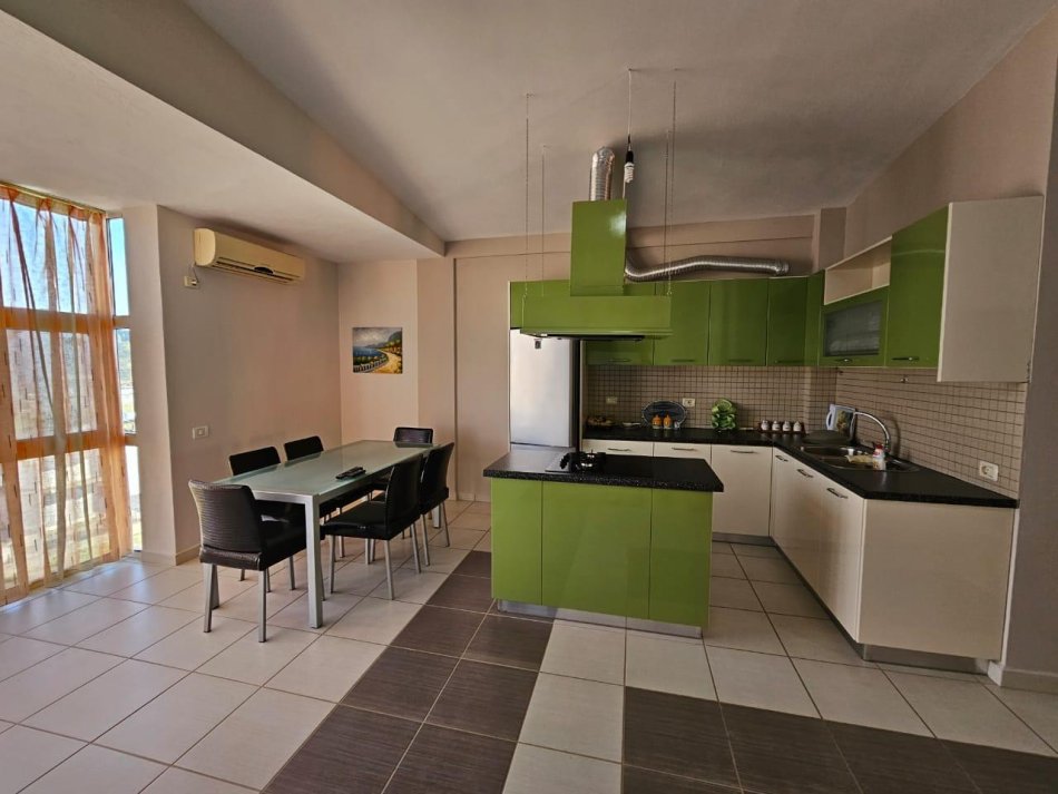 Durres, shitet apartament 2+1 , 115 m² 115.000 € (golem)