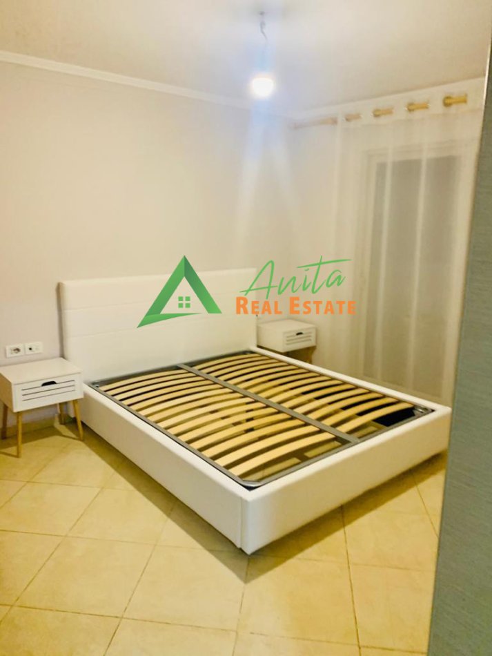 Tirane, jepet me qera apartament 2+1+Ballkon Kati 5, 80 m² 600 € (Myslym Shyri)