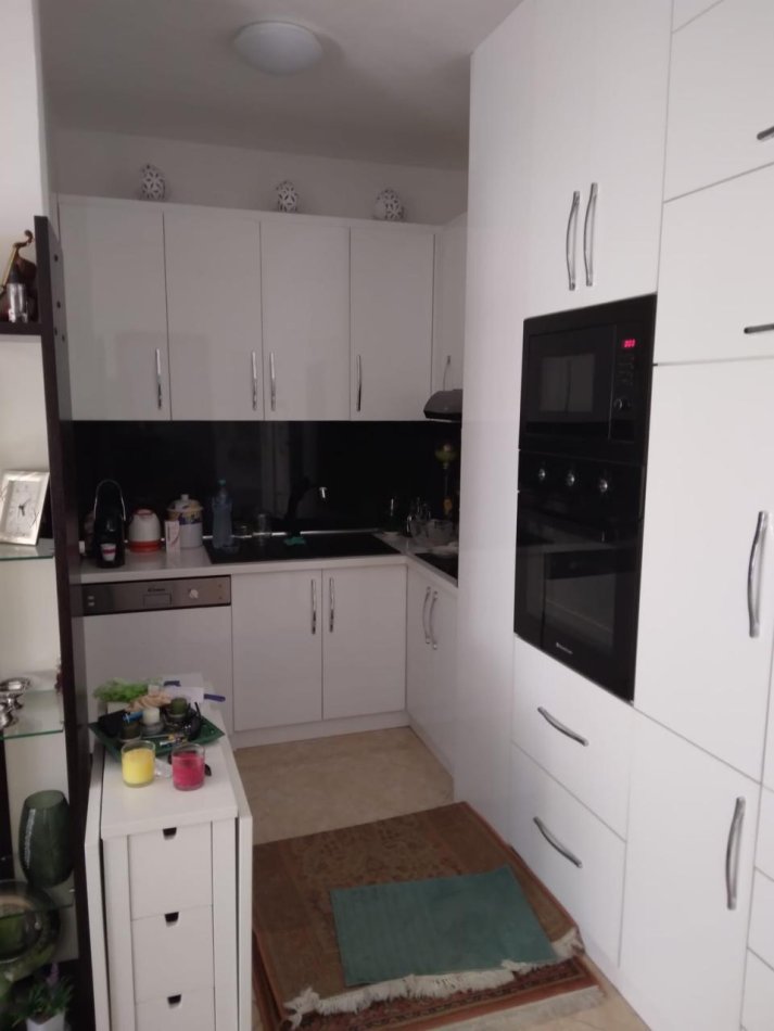 Tirane, shitet apartament 1+1 Kati 4, 60 m² 82.000 € (Ish Fusha e Aviacionit)