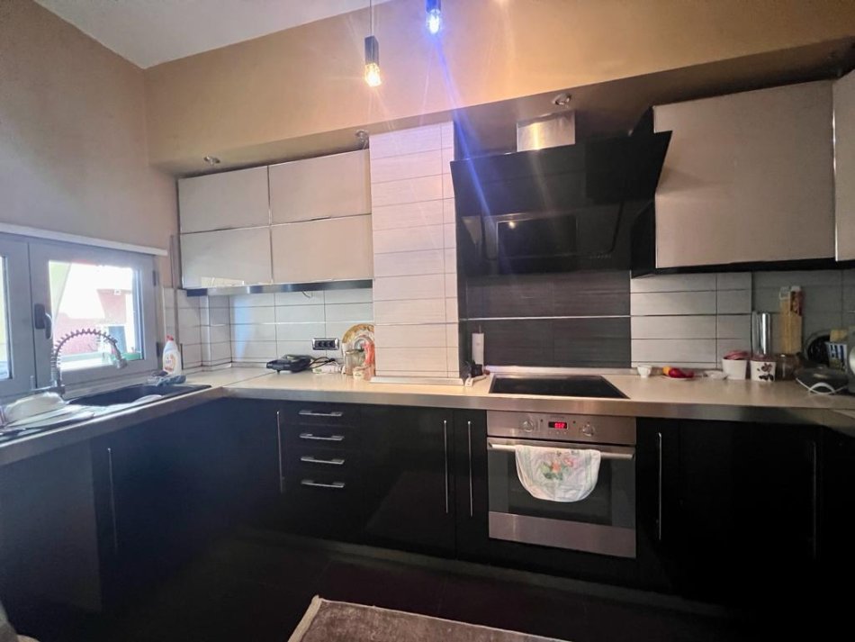 Qira, Apartament 3+1, Pazari i Ri, Tiranë
