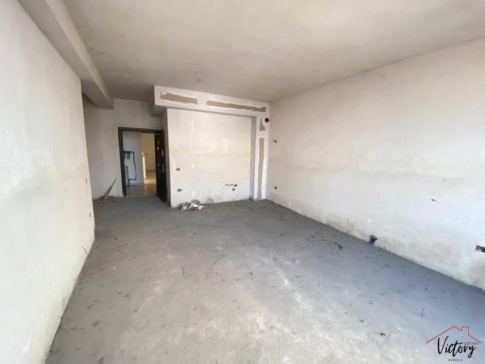 APARTAMENT 2+1+2 PER SHITJE NE KAMEZ
