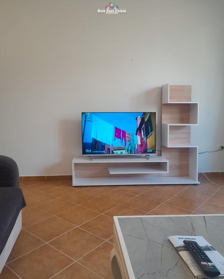 Tirane, jepet me qera apartament 2+1 Kati 2, 85 m² 400 € (fresku)