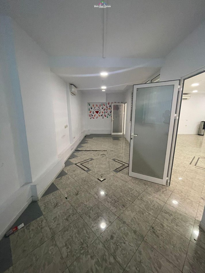 Tirane, jepet me qera zyre Kati 2, 308 m² 4.000 € (shallvare)