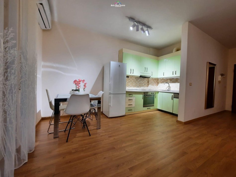 Tirane, jepet me qera apartament 2+1 Kati 3, 115 m² 800 € (prane Kopshtit Zoologjik, Rruga Eduart Mano)