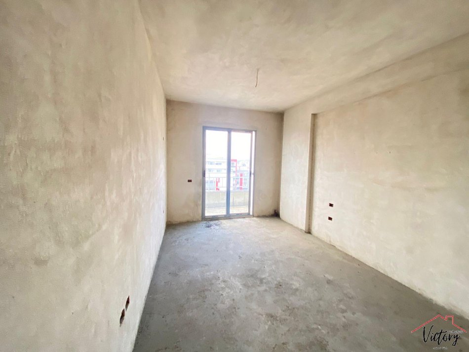 APARTAMENT 2+1+2 PER SHITJE NE KAMEZ