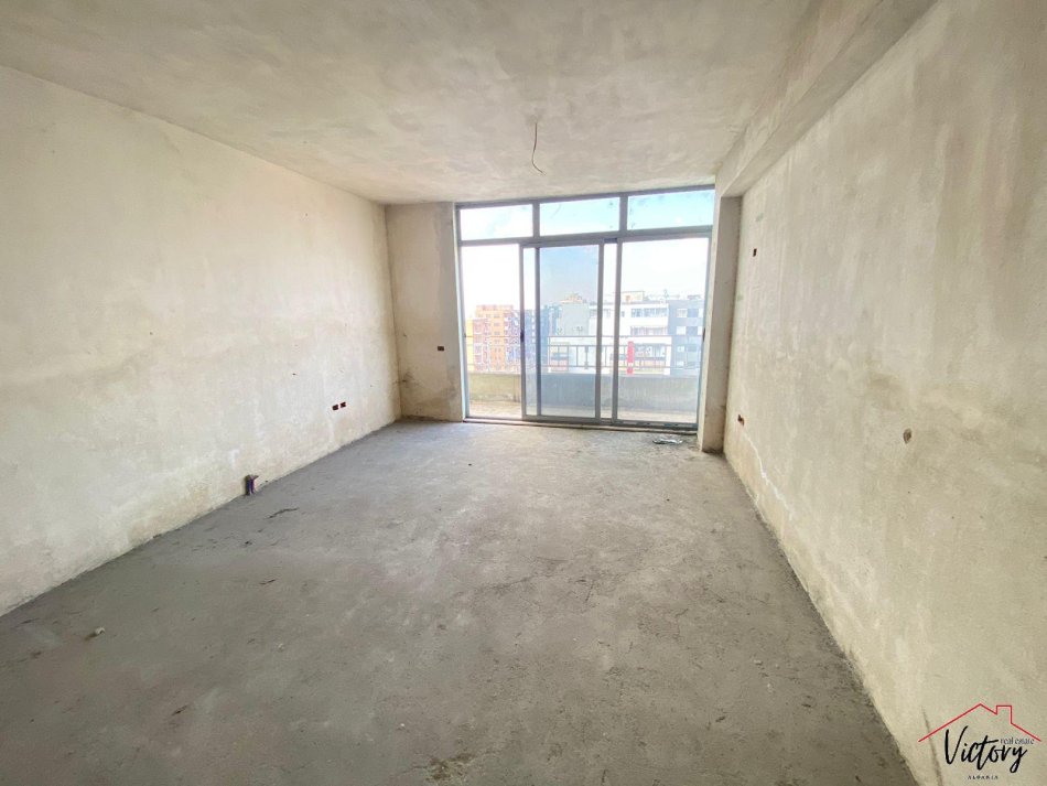 APARTAMENT 2+1+2 PER SHITJE NE KAMEZ