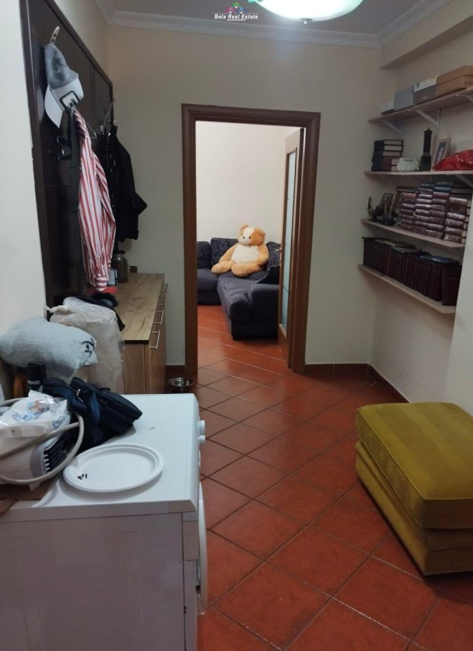 Tirane, jepet me qera apartament 1+1+Ballkon Kati 5, 60 m² 450 € (STACIONI I TRENIT)