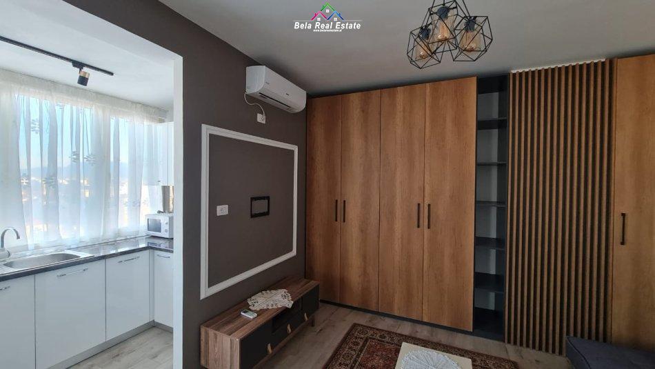 Tirane, jepet me qera apartament Kati 11, 45 m² 400 € (rruga e kavajes)