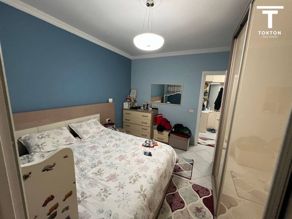 SHITET, APARTAMENT 1+1, KODRA E DIELLIT, TIRANË,TT 766