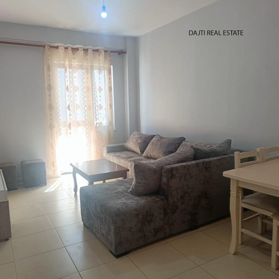 Tirane, jepet me qera apartament 2+1+Aneks+Ballkon Kati 5, 90 m² 350 € (Te Thesari,Fresku)