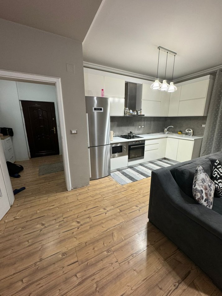 Apartament per qira 2+1 prane 21 Dhjetorit!
