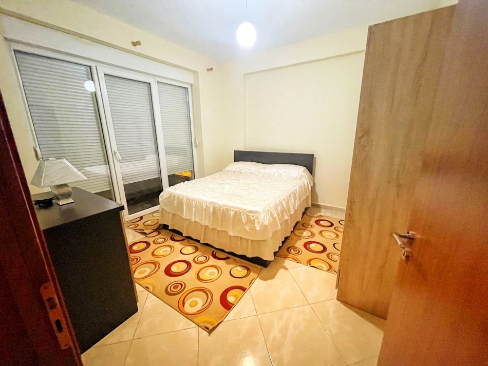 Tirane, jepet me qera apartament 2+1 Kati 2, 90 m² 500 € (Liqeni i Thate