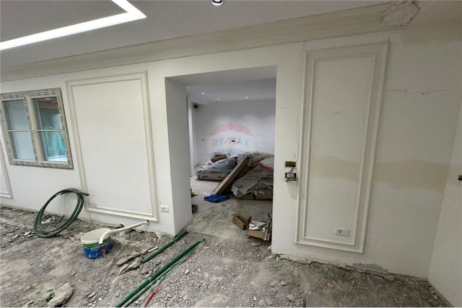 Tirane, shitet apartament 3+1 Kati 1, 139 m² 230.000 € (Rruga Petro Nini Luarasi - Shkolla Baletit)