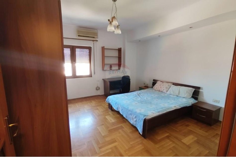 Tirane, jepet me qera apartament 2+1 Kati 7, 106 m² 650 € (21 Dhjetori)