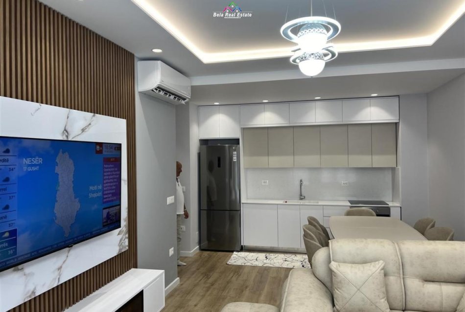 Tirane, jepet me qera apartament 2+1 Kati 5, 105 m² 700 € (Don Bosko)