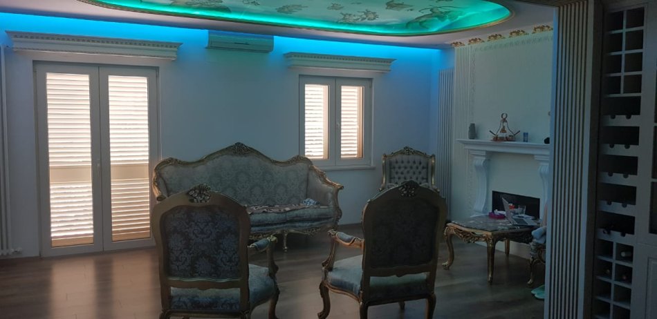 Tirane, jepet me qera Vile 2+1 Kati 4, 1.000 m² 8.000 € (Vilat Gjermane)