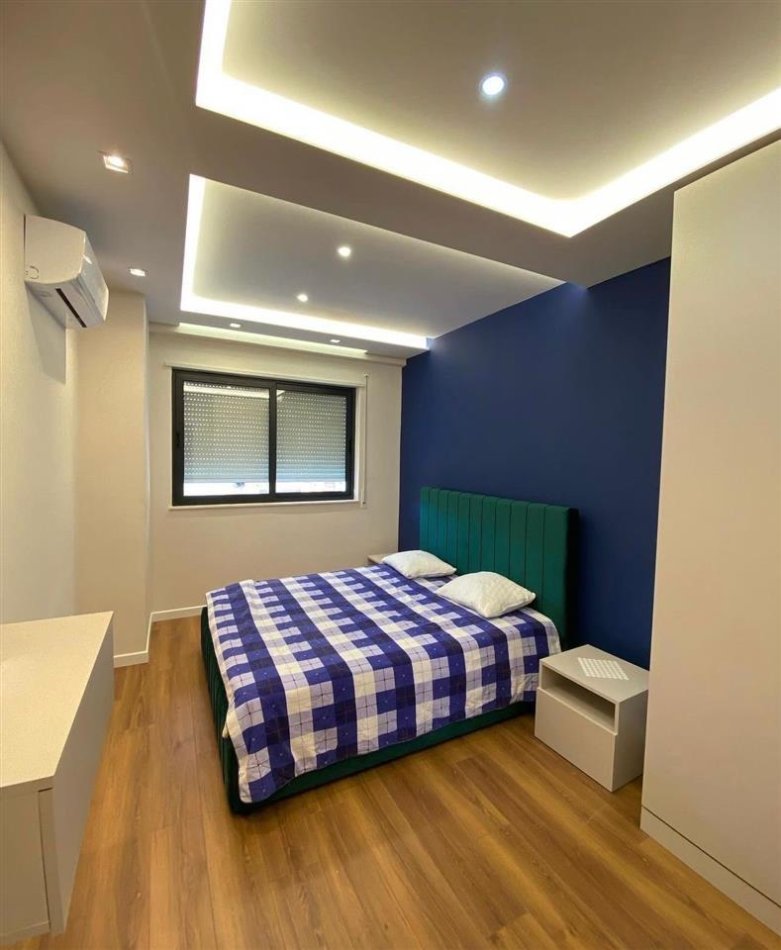 Tirane, jepet me qera apartament 1+1 Kati 3, 70 m² 800 € (rruga e Durresit)
