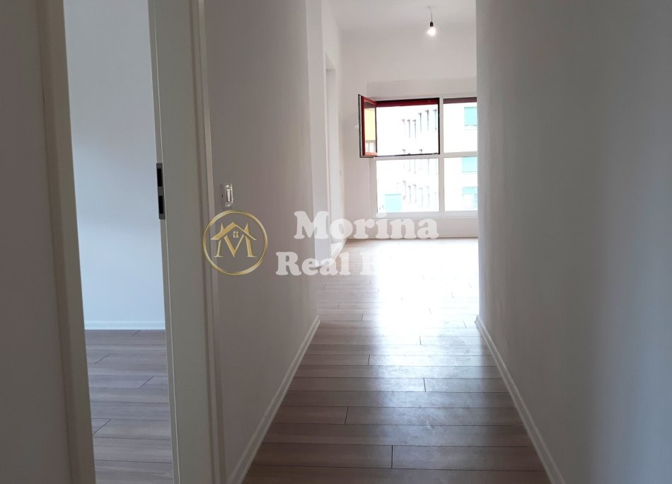 Tirane, shitet apartament 1+1 Kati 3, 67 m² 93.000 € (Mangalem/ Rruga Ali Demi)