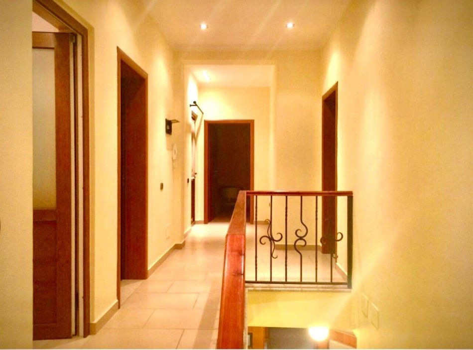Tirane, shitet Vile 3+1+Ballkon Kati 3, 385 m² 600.000 € (prane Vilave Gjermane)