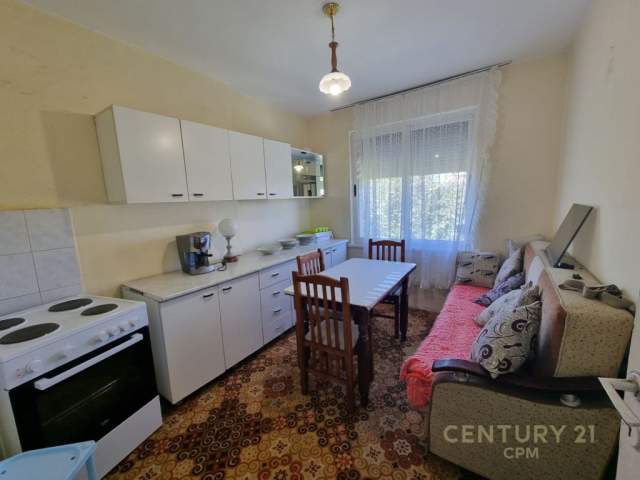 Tirane, shitet apartament 2+1 Kati 5, 56 m² 56.000 Euro (Ura e Tabakeve)