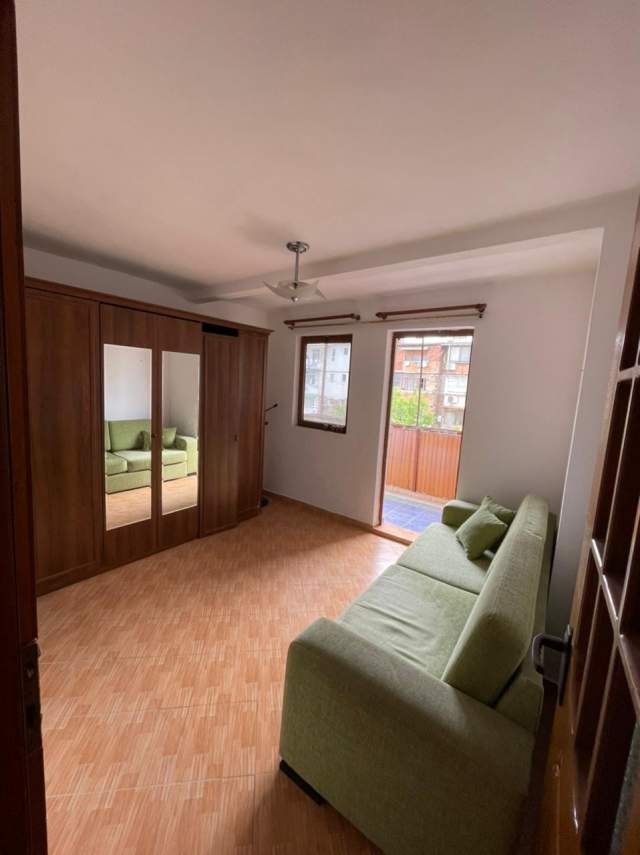 Tirane, shitet apartament 3+1 Kati 4, 75 m² 65.000 Euro (Ferit Xhajko)