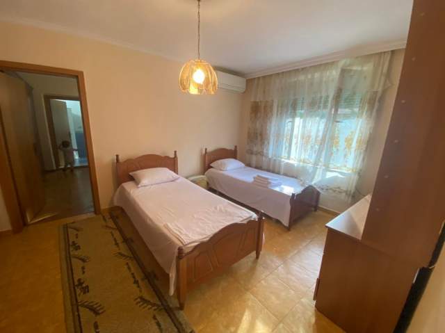 Tirane, shitet apartament 2+1 Kati 3, 100 m² 140.000 Euro (BLV. Zhan Dark)