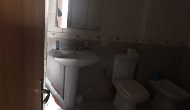 Shitet Apartament 2+1+2+ post parkimi ne rrugen e “Barrikadave” prane gjimnazit Sami Frasheri