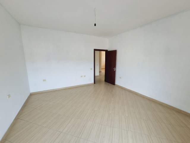 Tirane, shitet apartament 2+1+BLK Kati 8, 166 m² 90.000 Euro (Besim Alla - Yzberisht - Pallatet Cabej, Shqipëri)