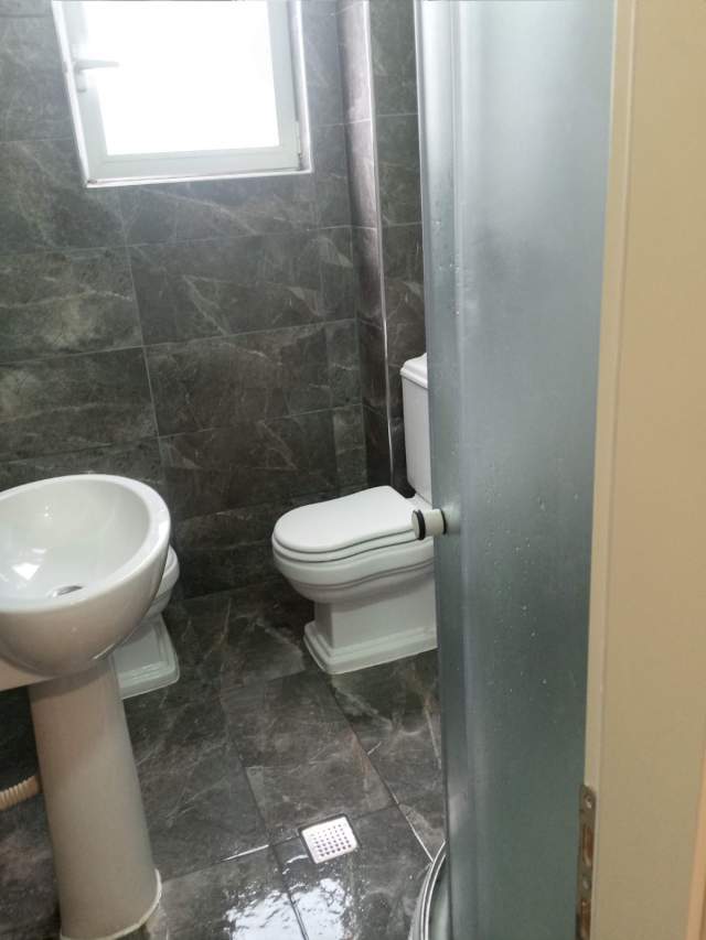 Tirane, jepet me qera apartament 1+1 Kati 4, 62 m² 300 Euro (21 Dhjetori)